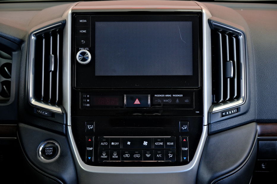Продам Toyota Land Cruiser 200 2018 года в Одессе