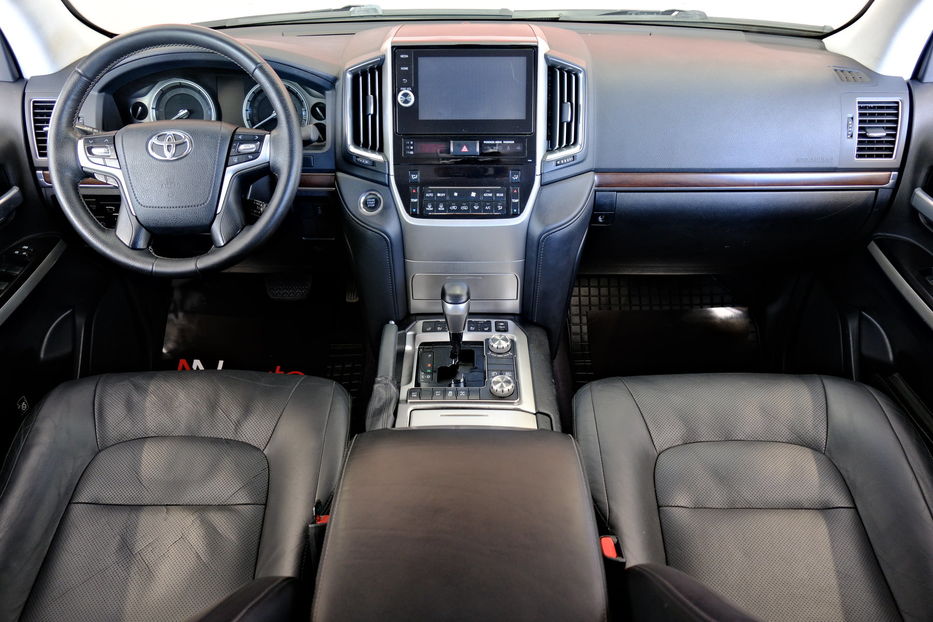 Продам Toyota Land Cruiser 200 2018 года в Одессе