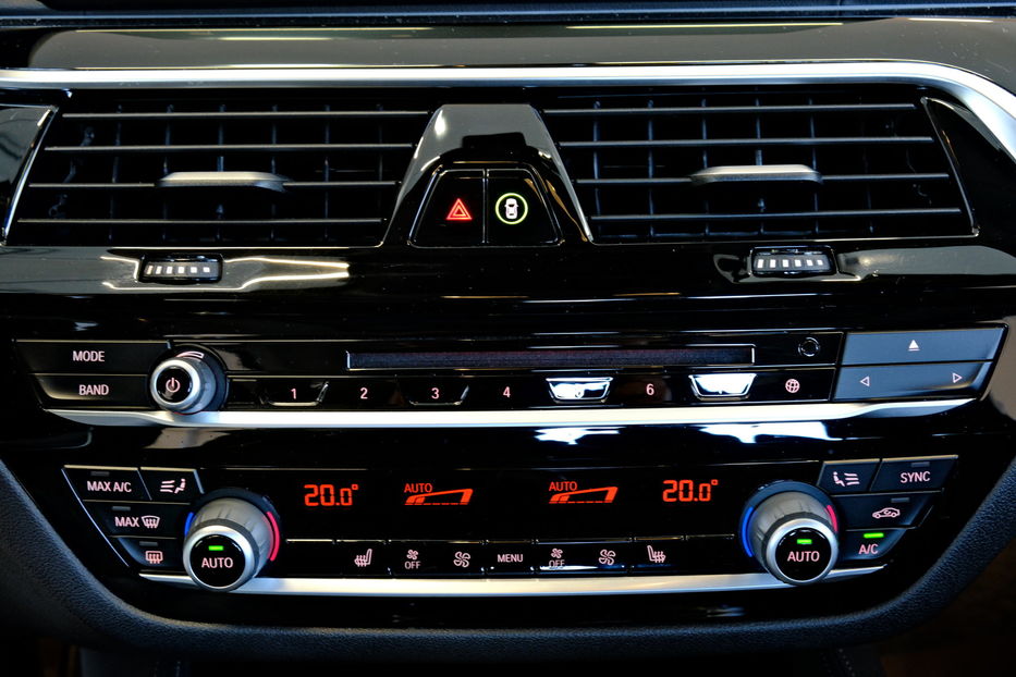 Продам BMW 520 2019 года в Одессе