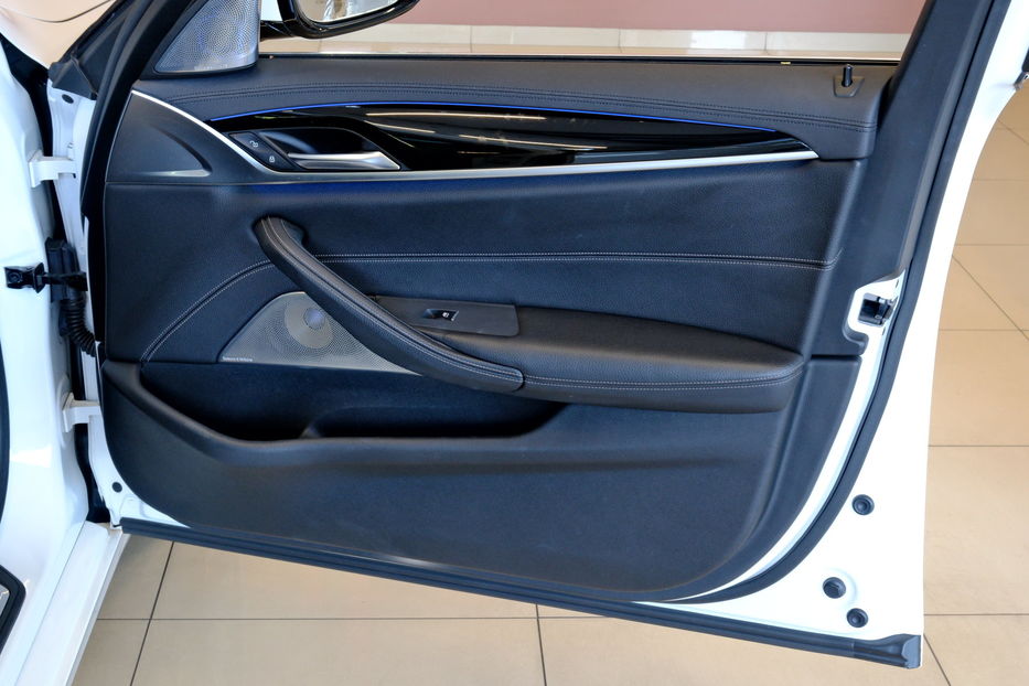 Продам BMW 520 2019 года в Одессе