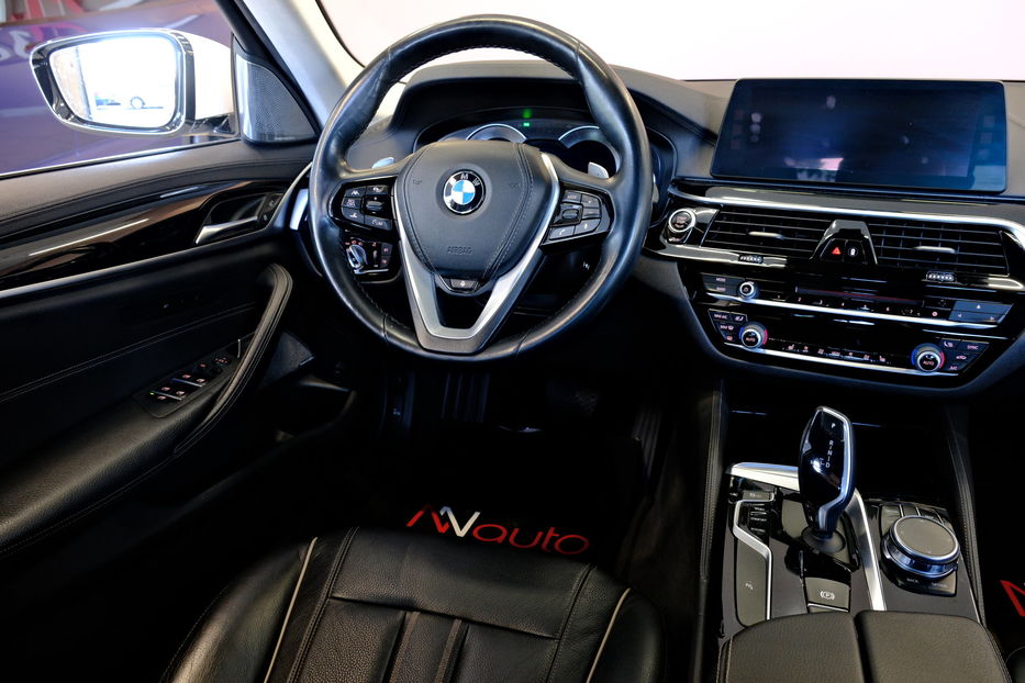 Продам BMW 520 2019 года в Одессе