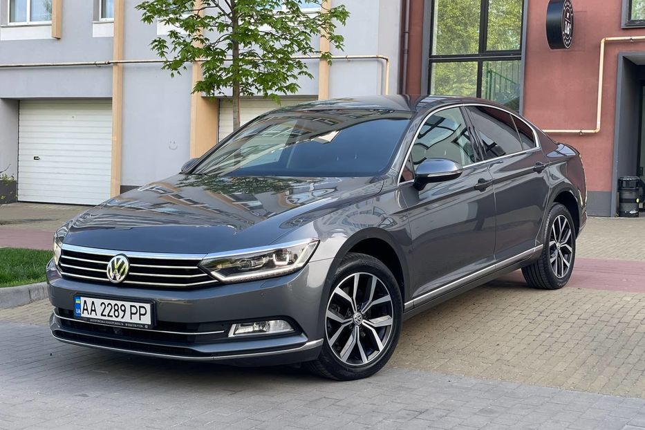 Продам Volkswagen Passat B8 Highline premium 2016 года в Киеве