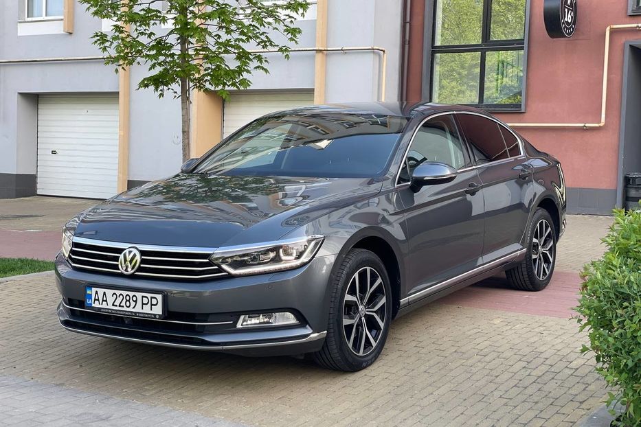 Продам Volkswagen Passat B8 Highline premium 2016 года в Киеве