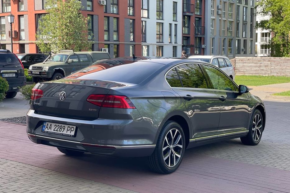 Продам Volkswagen Passat B8 Highline premium 2016 года в Киеве
