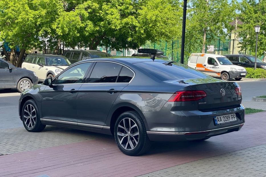 Продам Volkswagen Passat B8 Highline premium 2016 года в Киеве