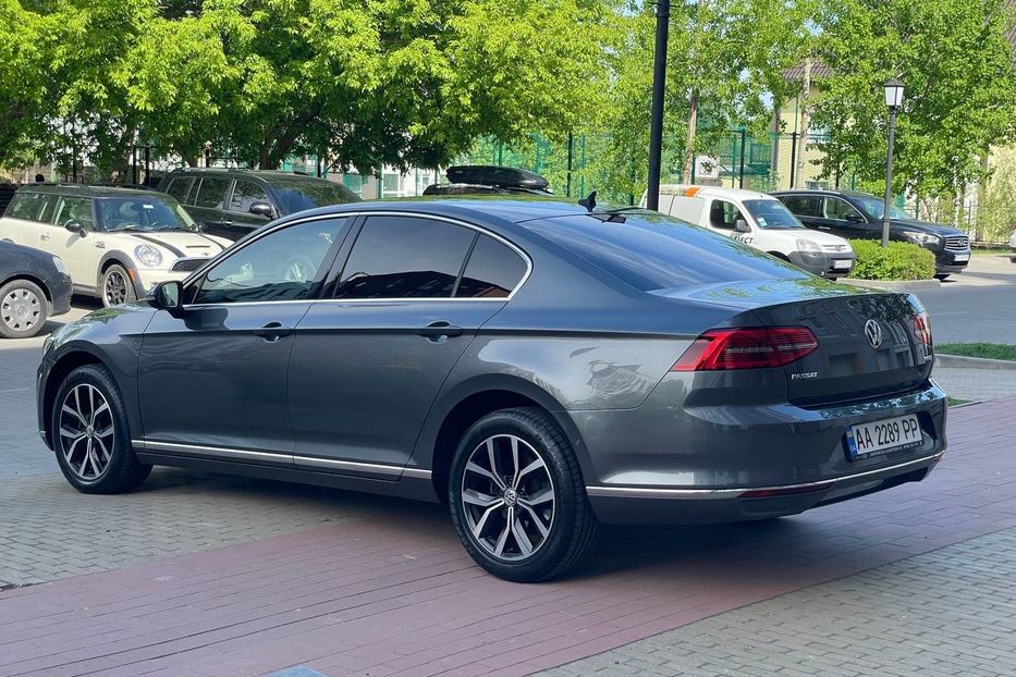 Продам Volkswagen Passat B8 Highline premium 2016 года в Киеве
