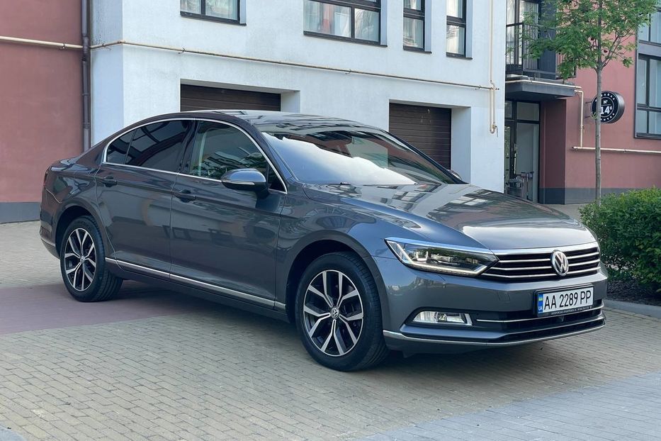 Продам Volkswagen Passat B8 Highline premium 2016 года в Киеве