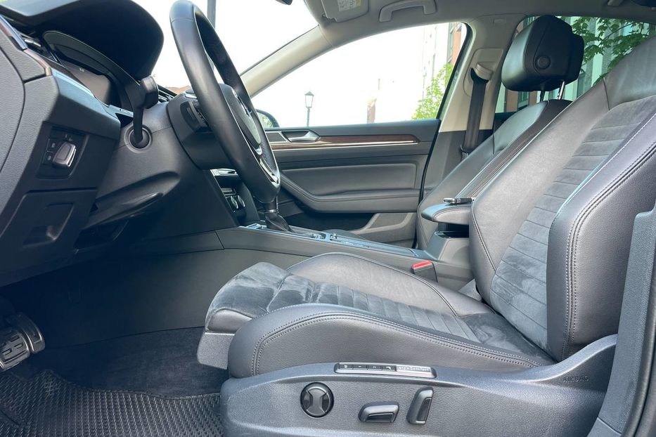Продам Volkswagen Passat B8 Highline premium 2016 года в Киеве