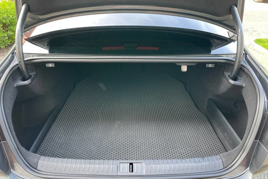 Продам Volkswagen Passat B8 Highline premium 2016 года в Киеве
