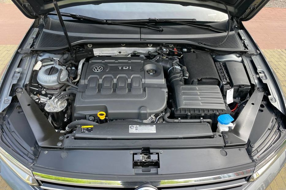 Продам Volkswagen Passat B8 Highline premium 2016 года в Киеве
