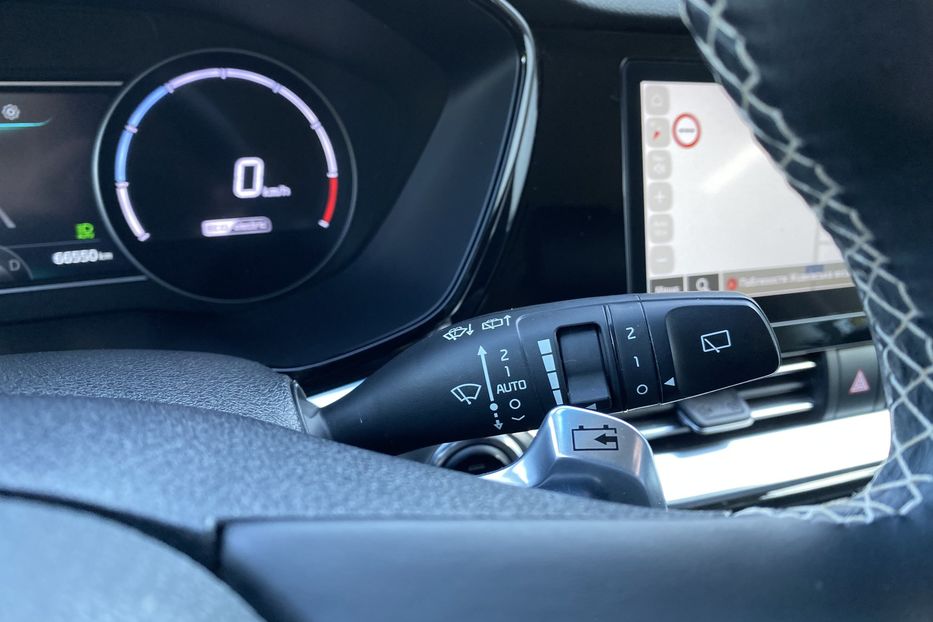 Продам Kia Niro 64кВтТепловийПідгрвсидінькерма 2021 года в Львове