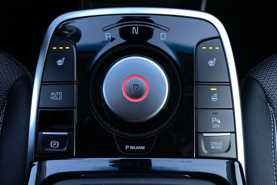 Продам Kia Niro 64кВтТепловийПідгрвсидінькерма 2021 года в Львове