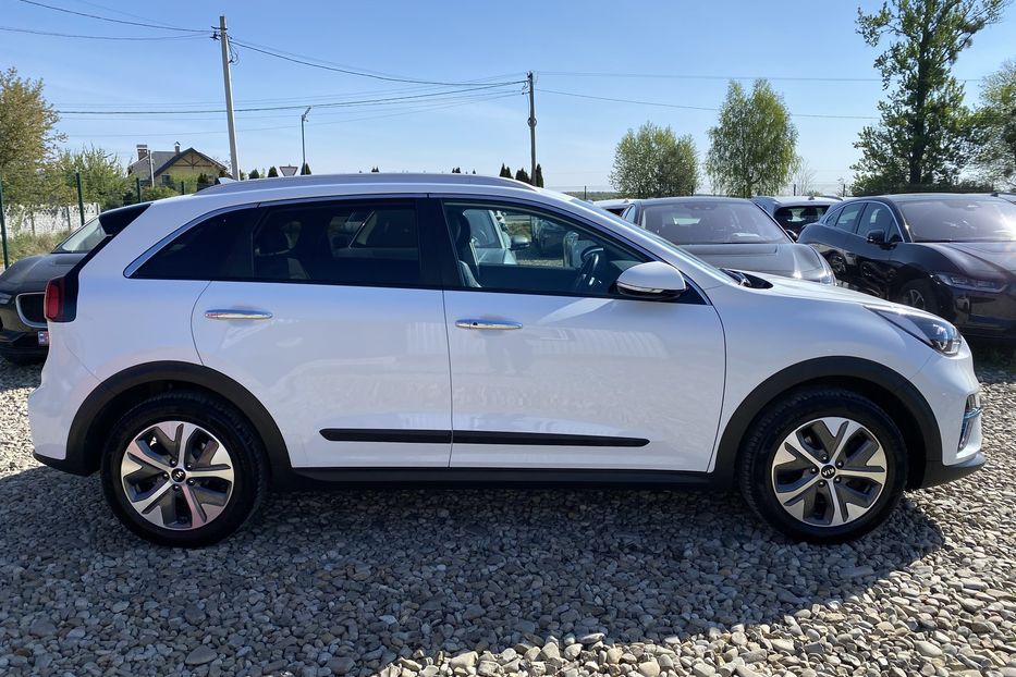 Продам Kia Niro 64кВтТепловийПідгрвсидінькерма 2021 года в Львове