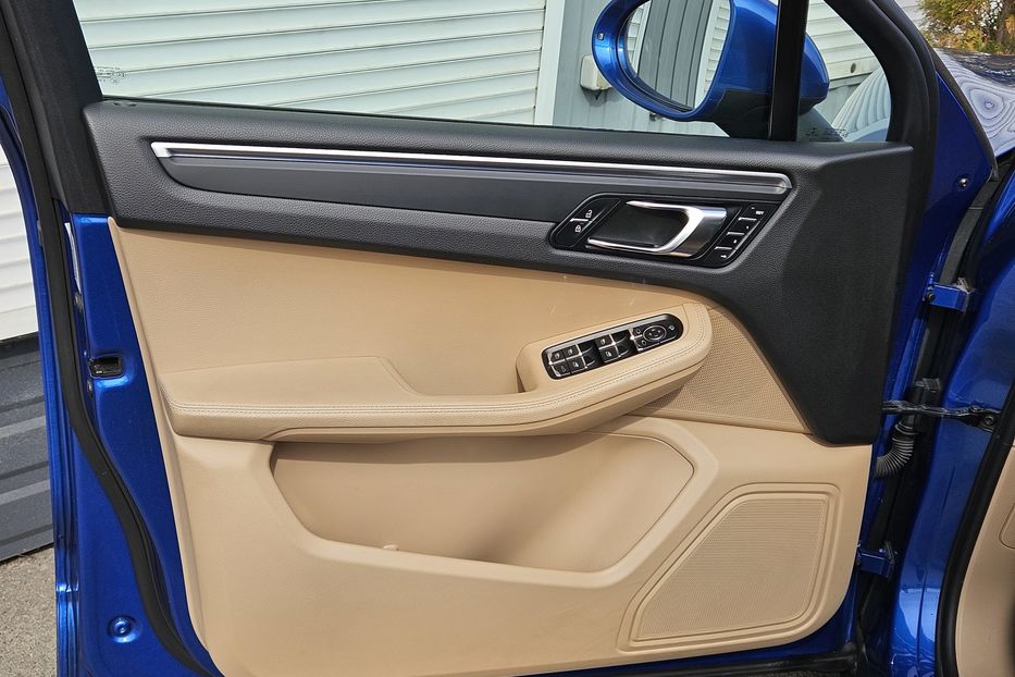Продам Porsche Macan Офіційний! 2019 года в Киеве