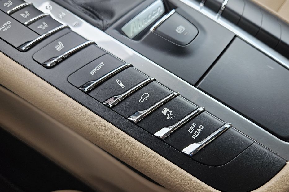 Продам Porsche Macan Офіційний! 2019 года в Киеве