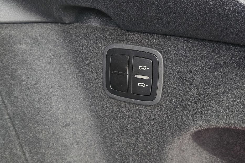 Продам Porsche Macan Офіційний! 2019 года в Киеве