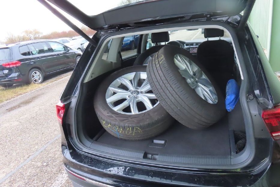 Продам Volkswagen Tiguan Allspace HL 4x4 ЦІЛИЙ v4838 2021 года в Луцке