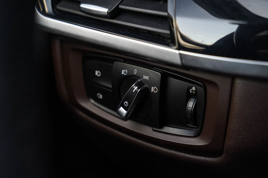 Продам BMW X5 xDrive30d 2015 года в Черновцах
