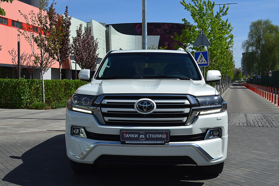 Продам Toyota Land Cruiser 200 2016 года в Киеве