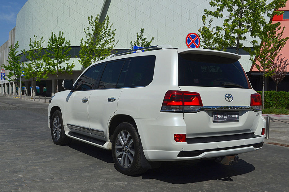 Продам Toyota Land Cruiser 200 2016 года в Киеве