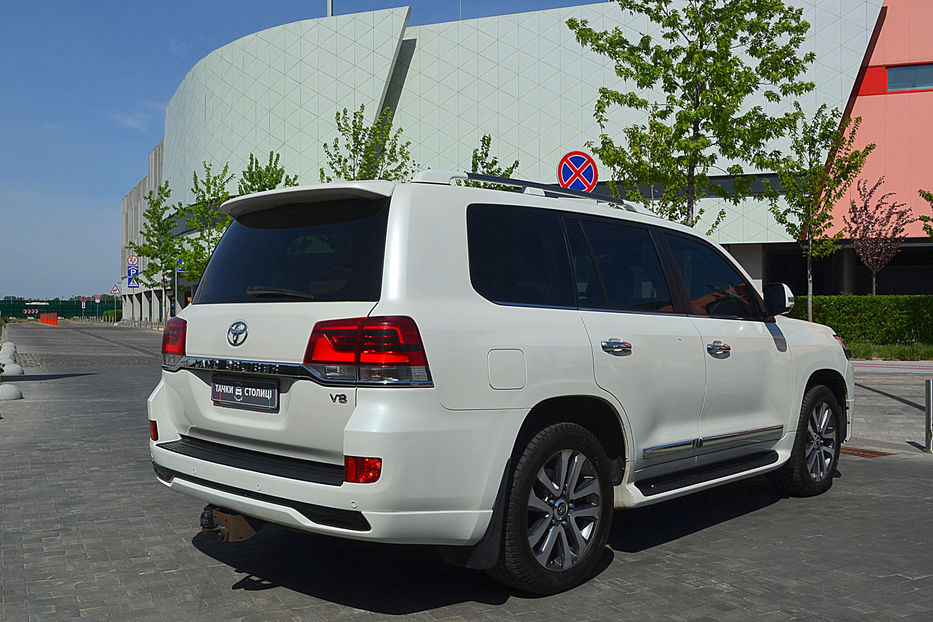 Продам Toyota Land Cruiser 200 2016 года в Киеве