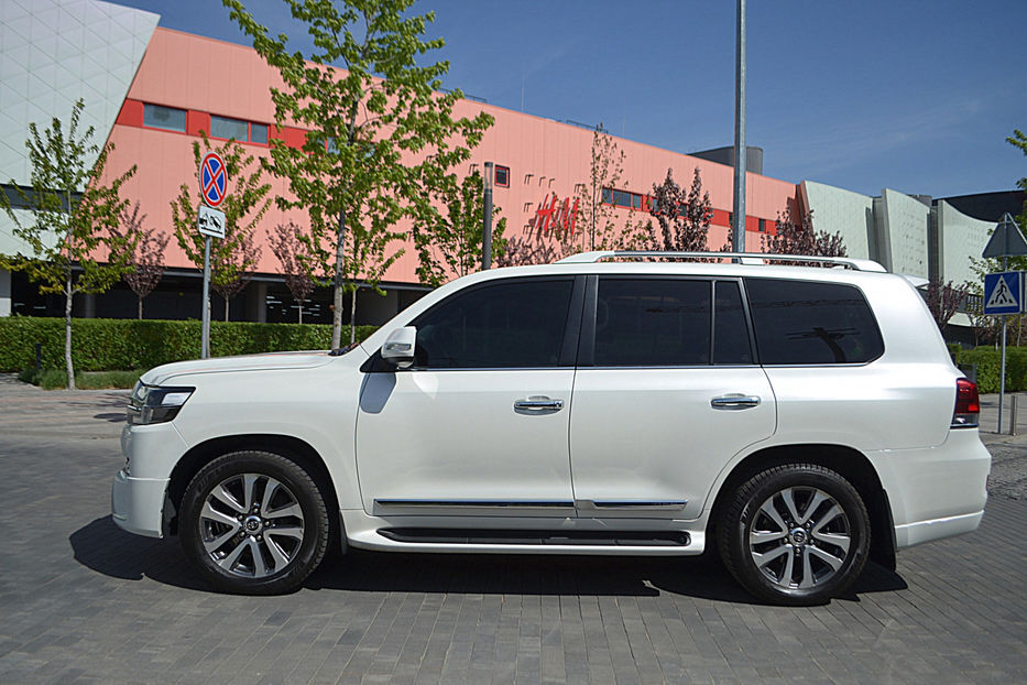 Продам Toyota Land Cruiser 200 2016 года в Киеве