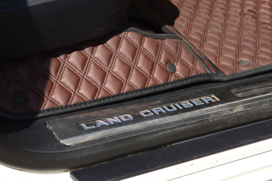 Продам Toyota Land Cruiser 200 2016 года в Киеве