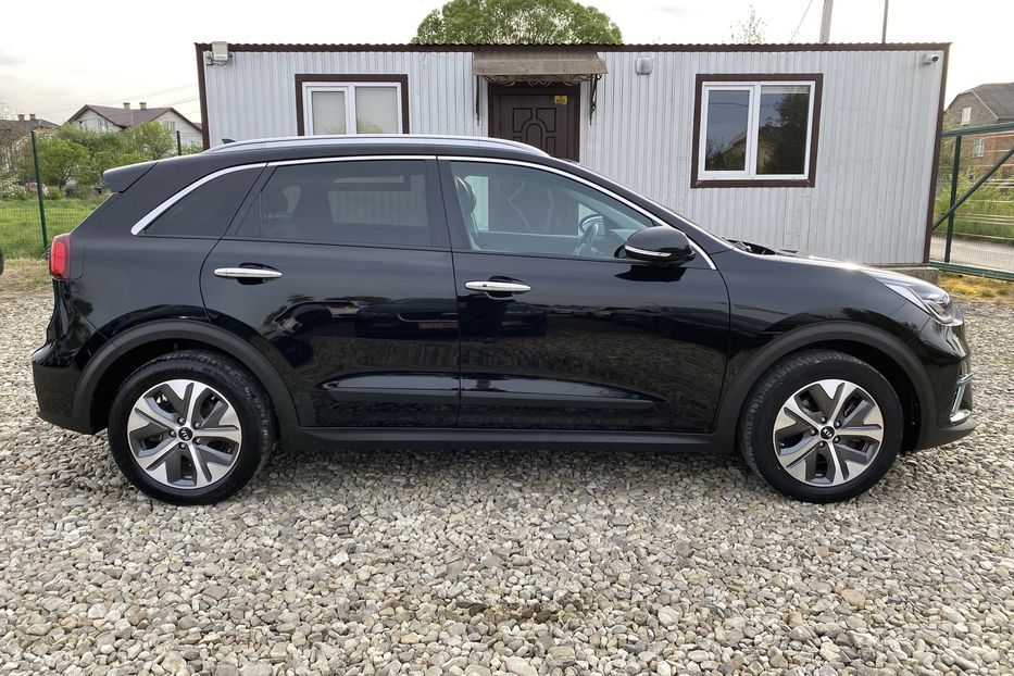 Продам Kia Niro 64кВтКамераПідігрівсидінькерма 2021 года в Львове