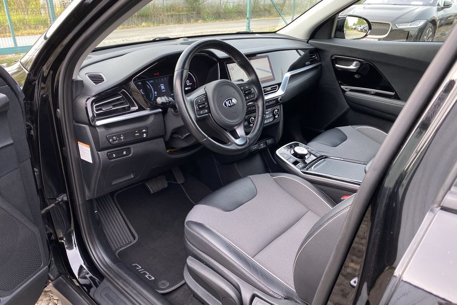 Продам Kia Niro 64кВтКамераПідігрівсидінькерма 2021 года в Львове