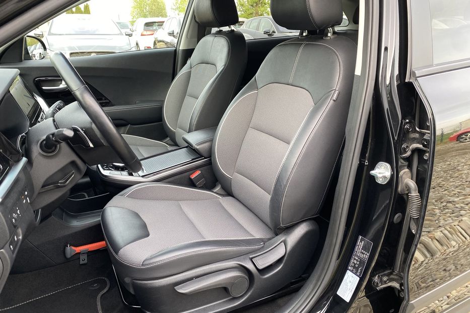 Продам Kia Niro 64кВтКамераПідігрівсидінькерма 2021 года в Львове