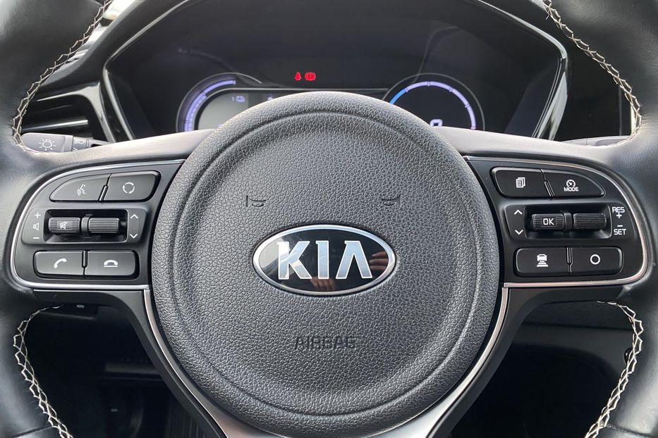 Продам Kia Niro 64кВтКамераПідігрівсидінькерма 2021 года в Львове