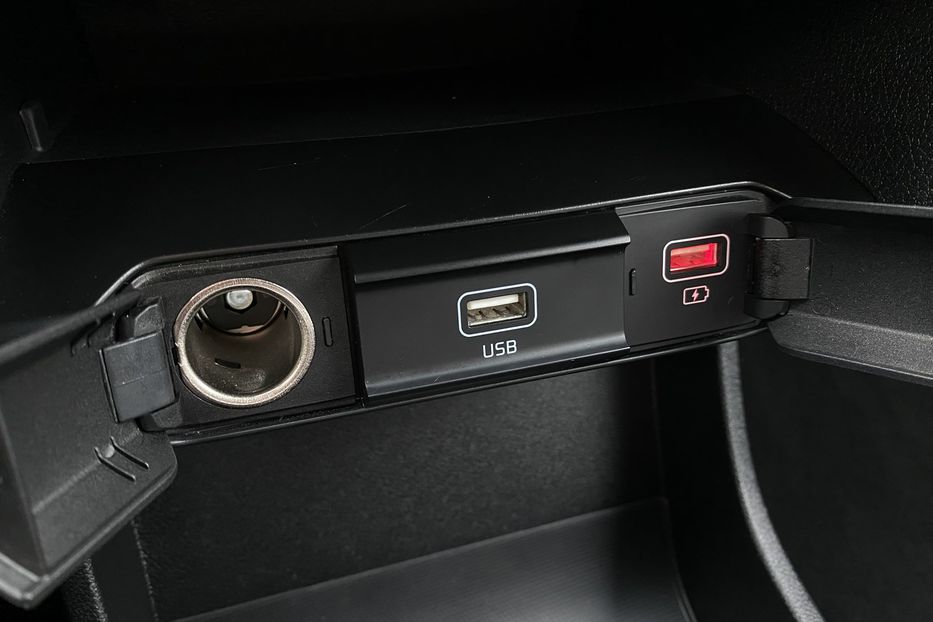 Продам Kia Niro 64кВтКамераПідігрівсидінькерма 2021 года в Львове
