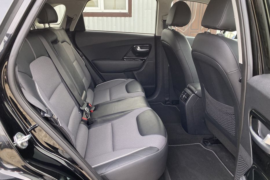 Продам Kia Niro 64кВтКамераПідігрівсидінькерма 2021 года в Львове