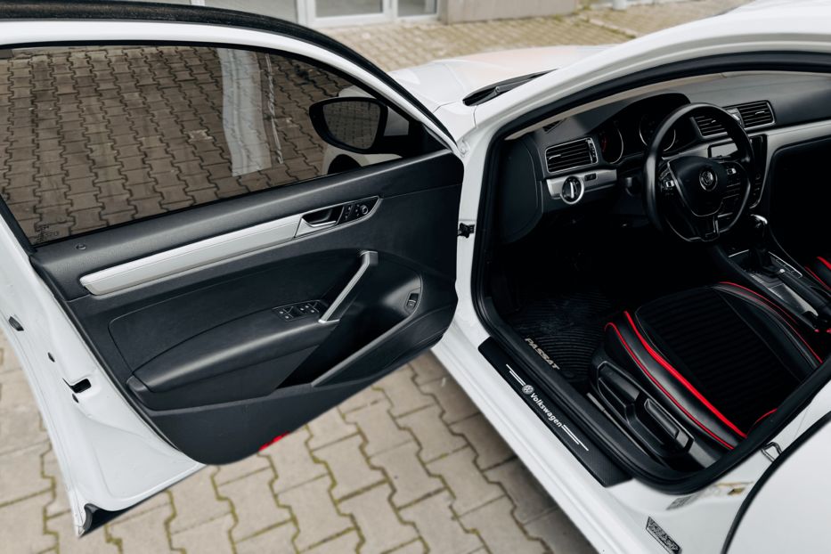 Продам Volkswagen Passat B8 SE 2016 года в Одессе