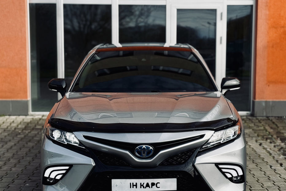 Продам Toyota Camry Hybrid 2018 года в Одессе