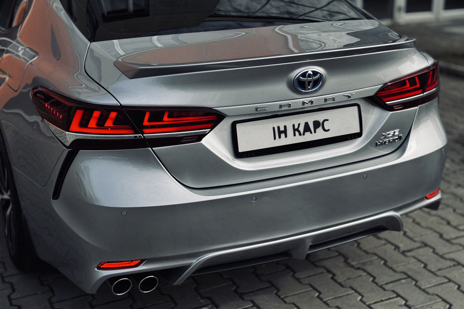 Продам Toyota Camry Hybrid 2018 года в Одессе