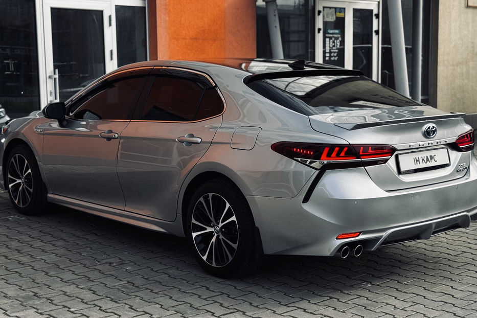 Продам Toyota Camry Hybrid 2018 года в Одессе