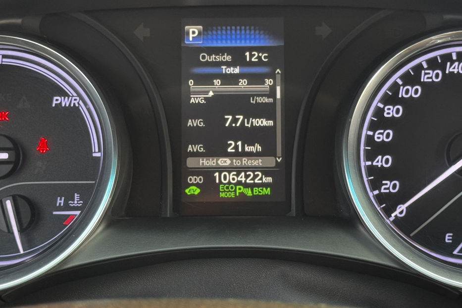 Продам Toyota Camry Hybrid 2018 года в Одессе