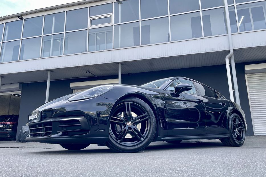 Продам Porsche Panamera 4 2020 года в Киеве
