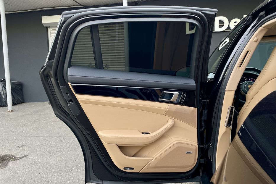 Продам Porsche Panamera 4 2020 года в Киеве