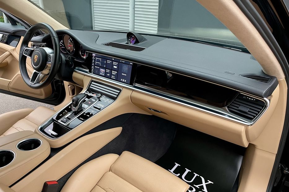 Продам Porsche Panamera 4 2020 года в Киеве