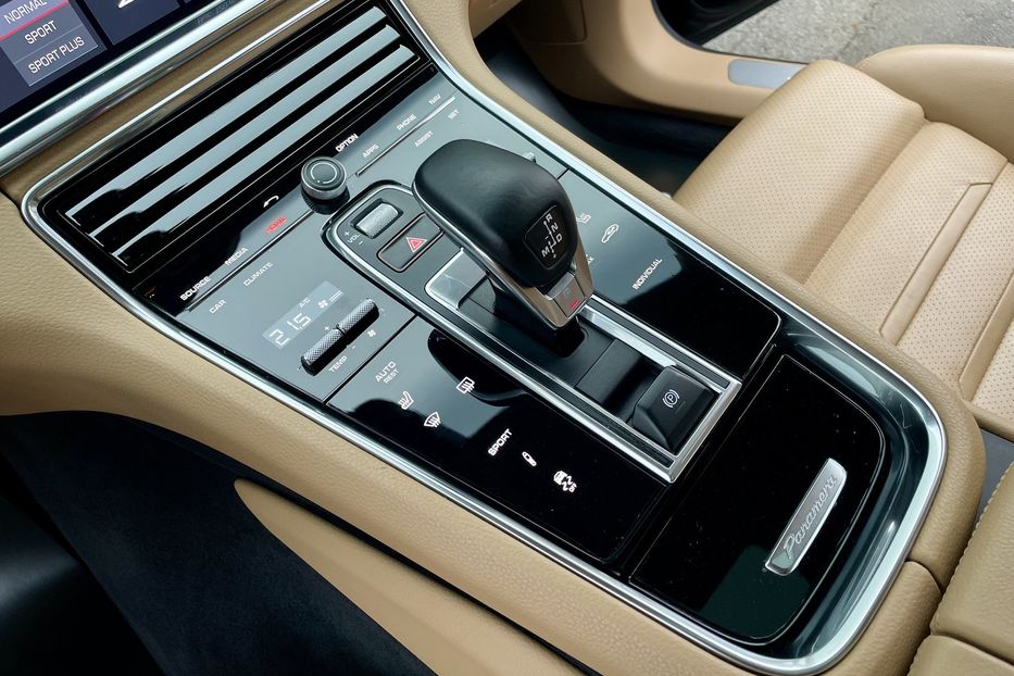 Продам Porsche Panamera 4 2020 года в Киеве