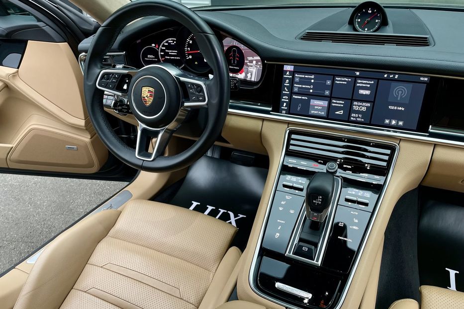 Продам Porsche Panamera 4 2020 года в Киеве
