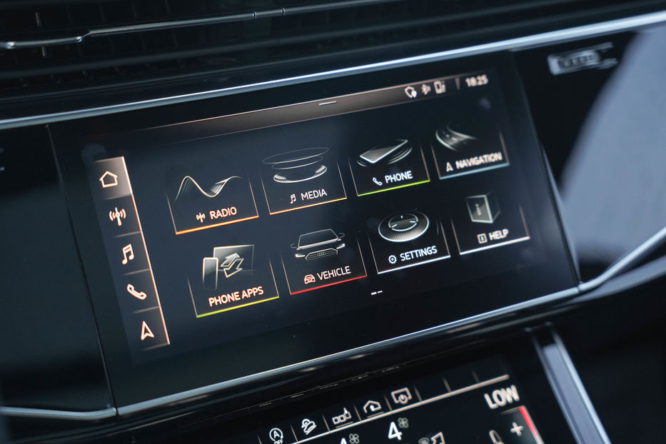 Продам Audi Q8 2018 года в Черновцах