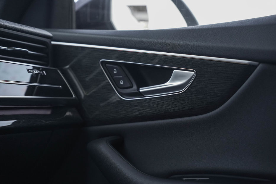 Продам Audi Q8 2018 года в Черновцах