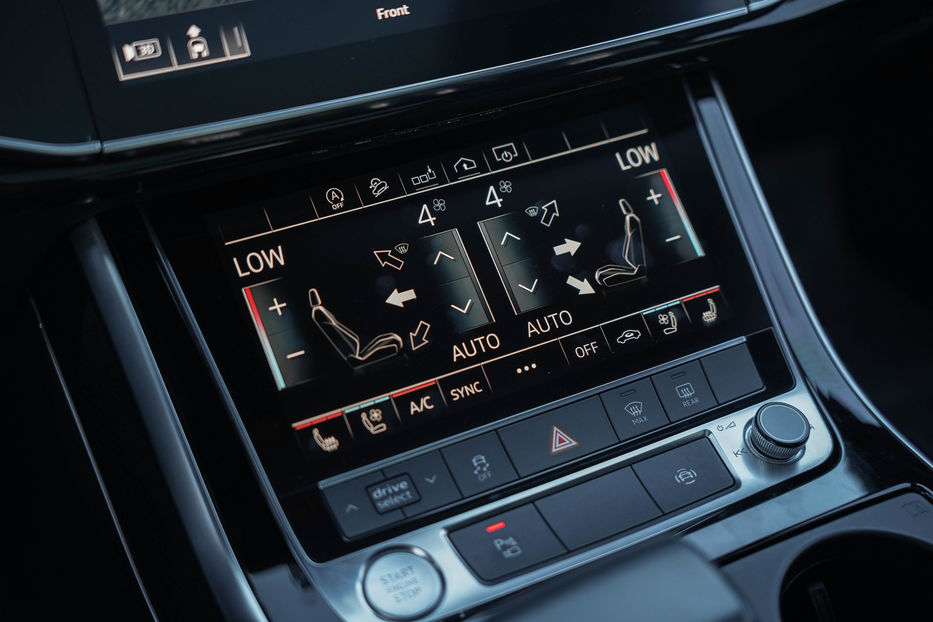Продам Audi Q8 2018 года в Черновцах