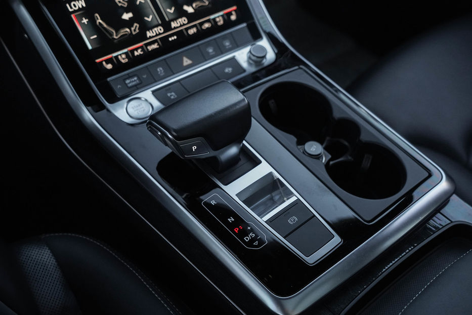 Продам Audi Q8 2018 года в Черновцах