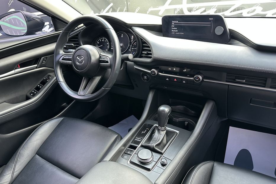 Продам Mazda 3 AWD Premium 2021 года в Киеве