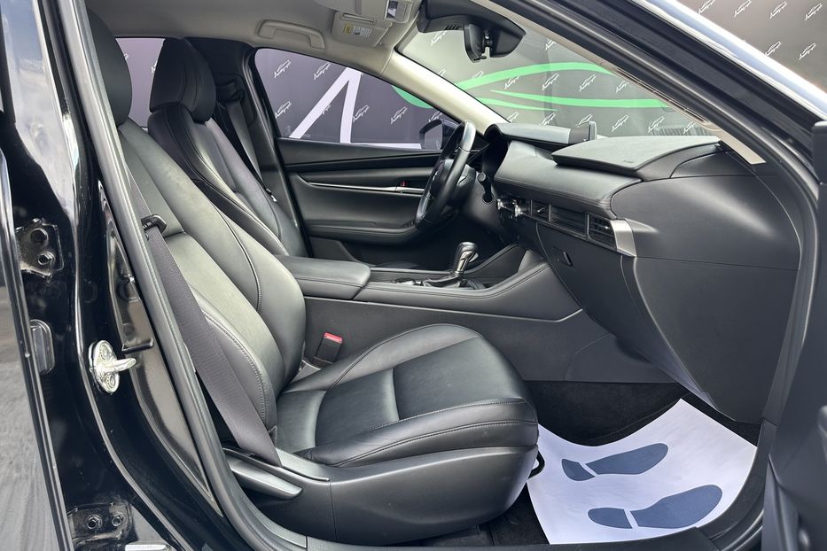 Продам Mazda 3 AWD Premium 2021 года в Киеве