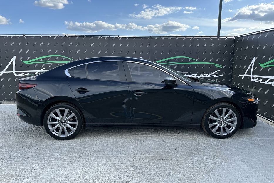 Продам Mazda 3 AWD Premium 2021 года в Киеве